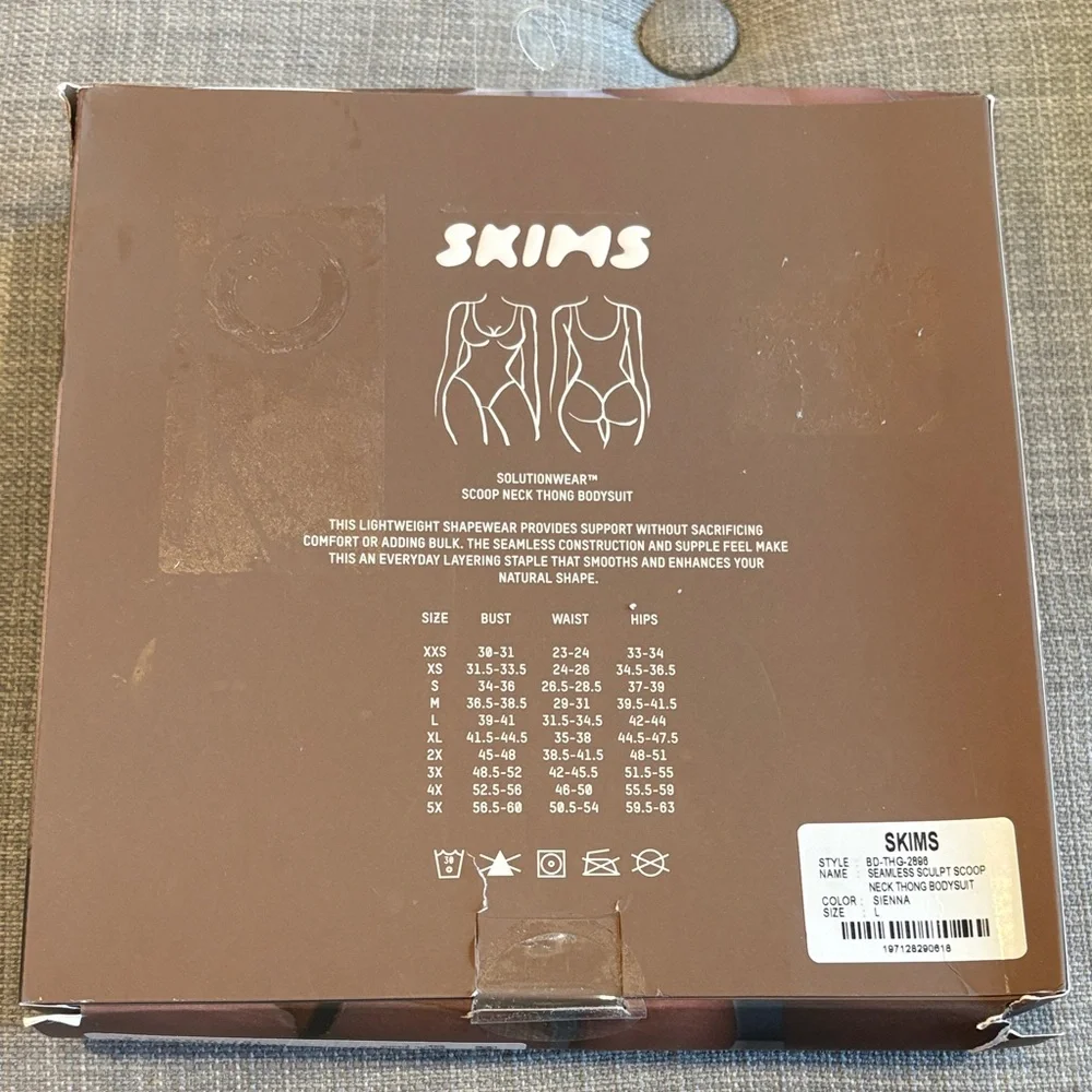 SKIMS Scoop Neck Thong Bodysuit size Large NIB